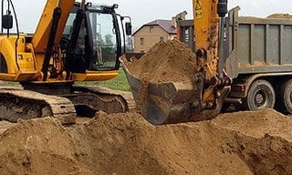 Выкопать яму экскаватором в Прокопьевске от 943 руб. - 2Землекопа-Прк